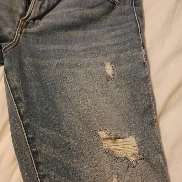 Abercrombie & Fitch jeans with embroidery - Picture 12 of 17